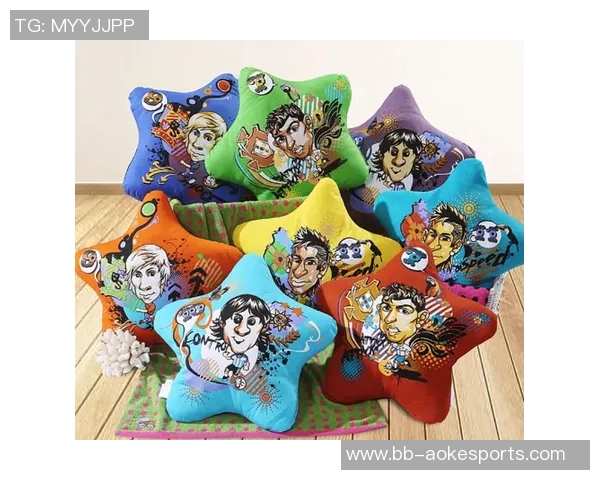 甜蜜绿茵携手同行情侣球星头像展现爱情与激情交织瞬间